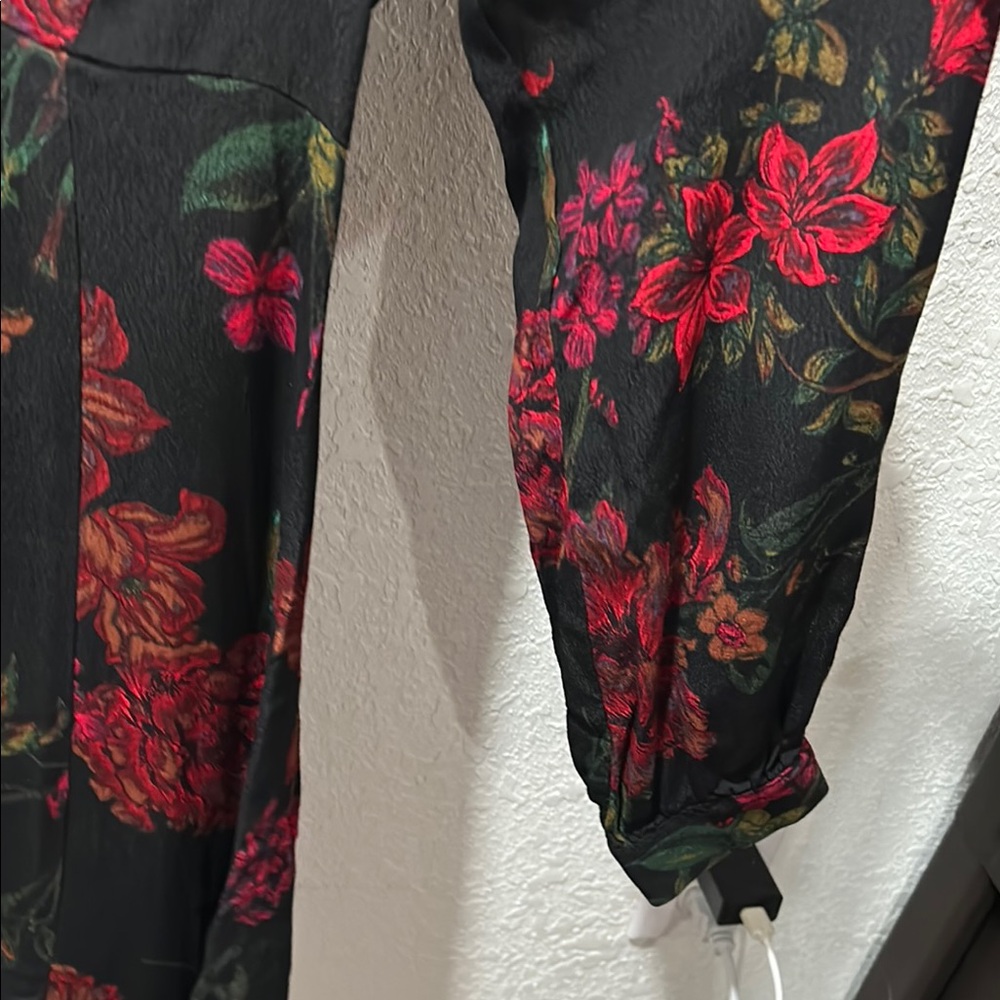 Leith red and black Floral V-Neck long sleeve mini dress size M GUC.. - Picture 9 of 16